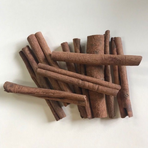 10 Cinnamon Sticks